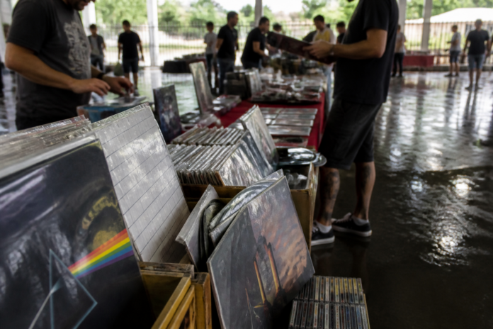 Paranavaí recebe feira de vinil com discos novos, raridades e itens de colecionador