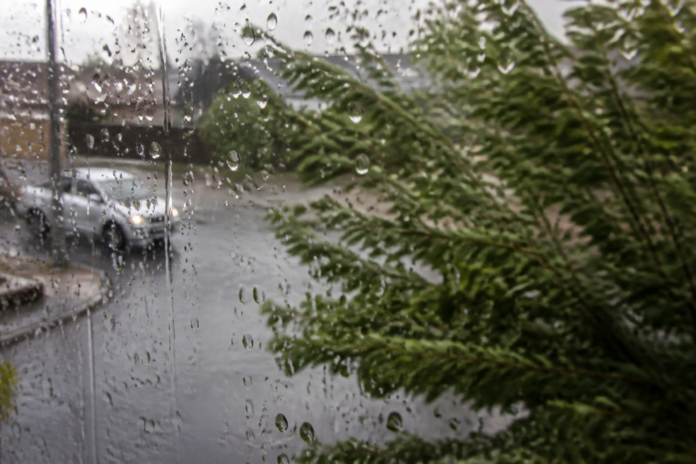 Chuva forte atinge Umuarama nesta segunda, ventos de até 100 km/h