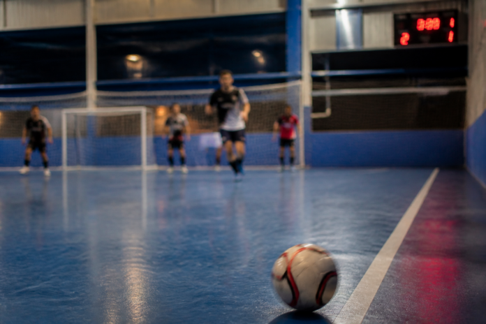 Guaíra tem 13 jogos de futsal de base no domingo