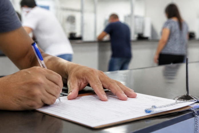 Curitiba abre 348 vagas em concurso público; inscrições começam em outubro