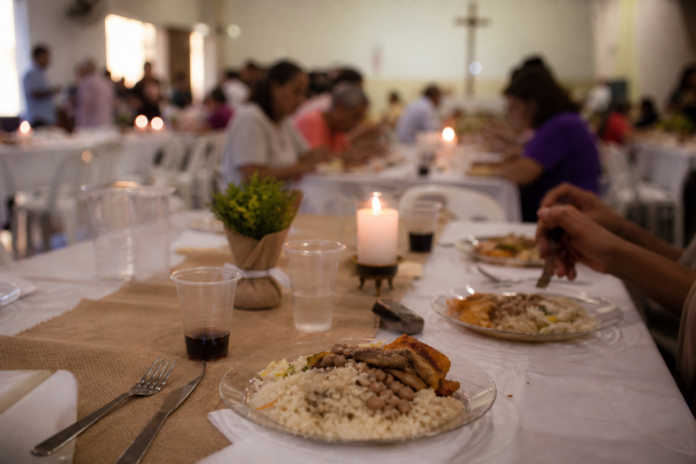 Jantar italiano no CIC arrecada fundos para paróquia