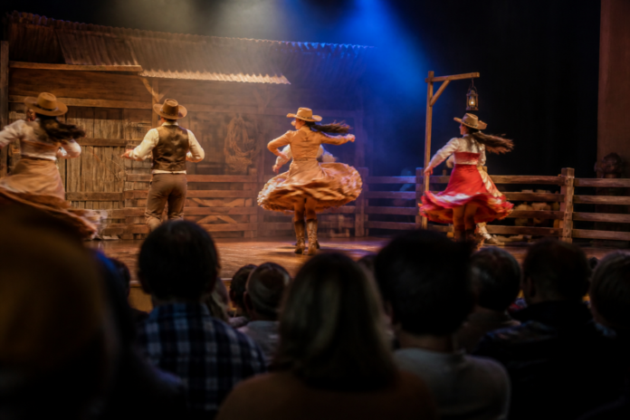 Peça infantil encerra primeira etapa do Festival de Teatro Entre Palcos em Sarandi