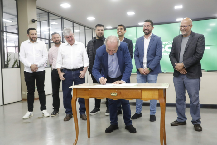 Cascavel autoriza reperfilamento de 700 quadras e pavimentação em Juvinópolis