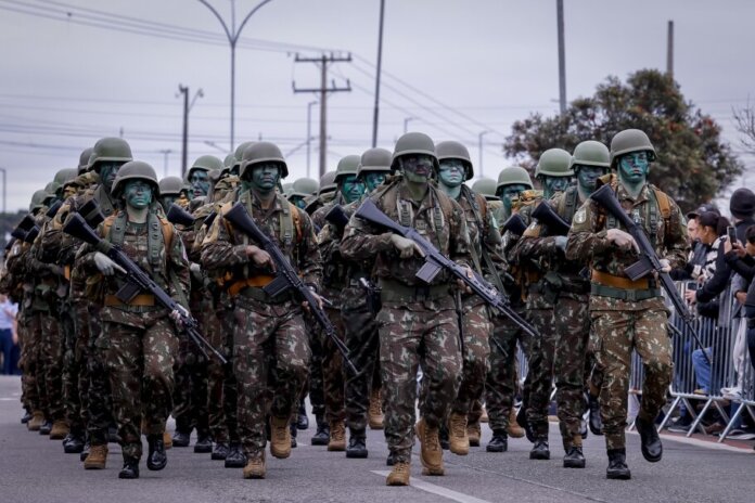 Desfile de Independência em Araucária fecha ruas na região da Praça da Bíblia no domingo