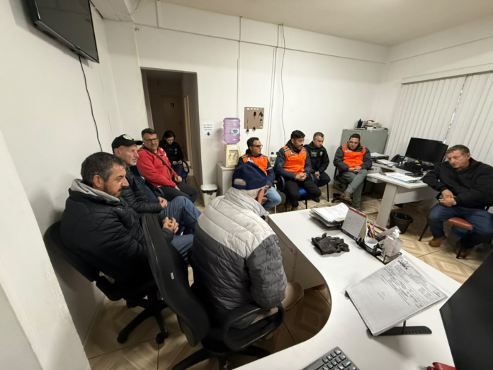 Castro suspende aulas e transporte escolar na zona rural por alagamentos, 10 pontes comprometidas