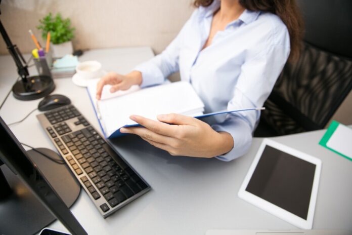 Araucária abre 40 vagas em curso gratuito de auxiliar administrativo