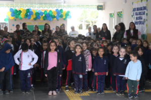 Campo Largo realiza Semana Cívica em escolas, Tiro de Guerra e sede municipal
