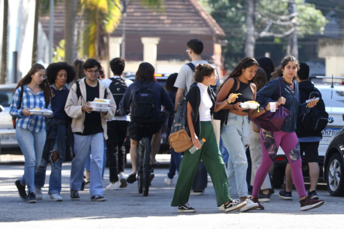 Campo Largo abre 17 vagas de estágio para ensino médio e superior: inscrições até 23 de setembro