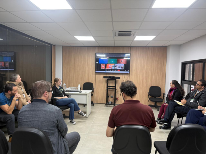 UFPR leva estudantes para reforçar saúde em Pinhais com inovação digital