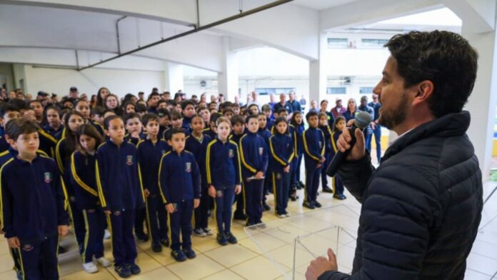 Arapongas marca abertura da Semana da Pátria com solenidade no Paço Municipal
