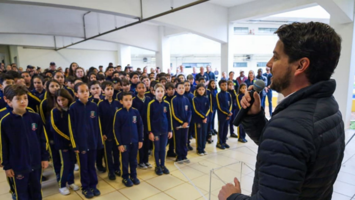 Arapongas marca abertura da Semana da Pátria com solenidade no Paço Municipal