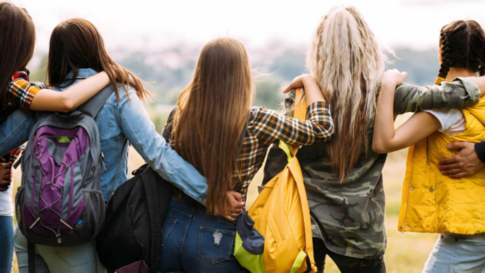 Campo Largo alerta sobre uso de redes sociais por crianças e jovens
