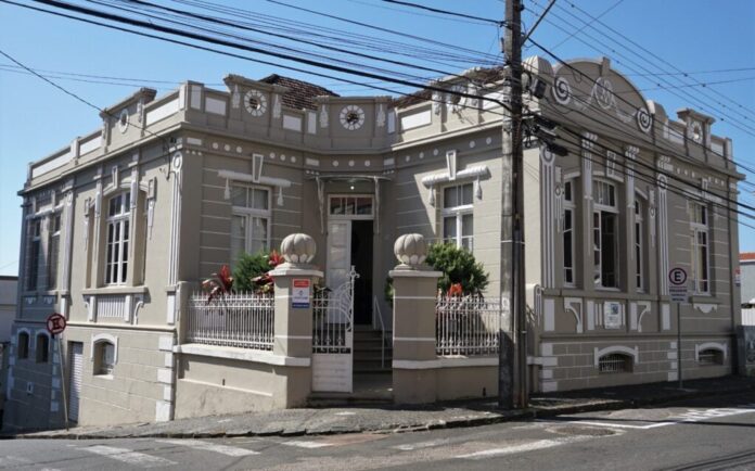 Satélite Cultural abre 20 vagas com bolsa de R$ 1,1 mil em Ponta Grossa