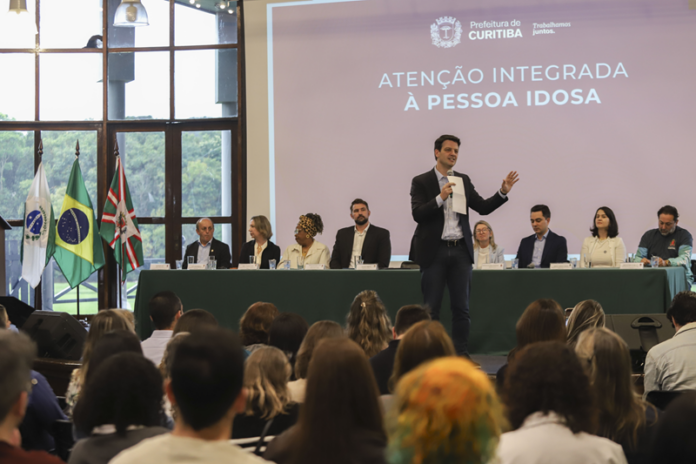 Curitiba abre dez novos Espaços de Convivência para idosos
