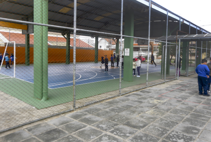 Curitiba convoca 92 professores de Educação Física para posse, aulas começam na próxima semana