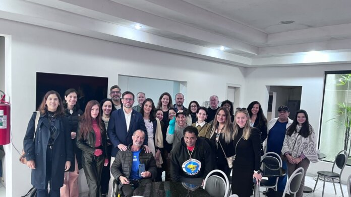 Nova Morada recebe visita de desembargadora e juízes do TRT9 para conhecer acolhimento de pessoas em situação de rua