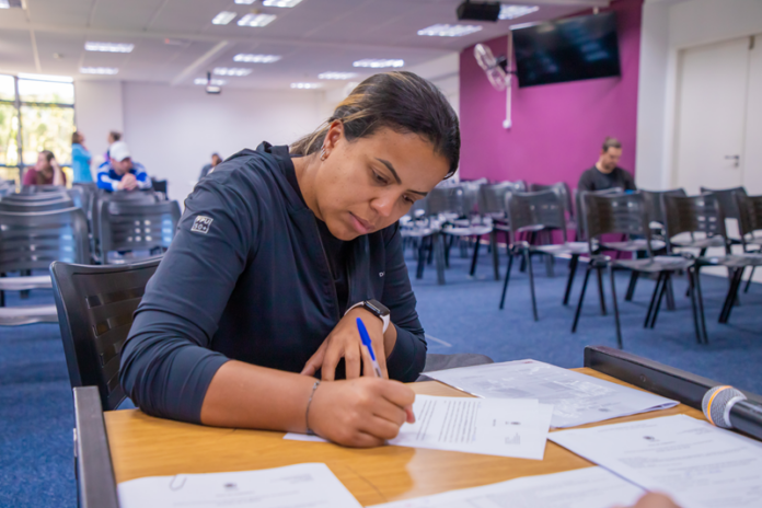 Curitiba nomeia milésima professora de 2026