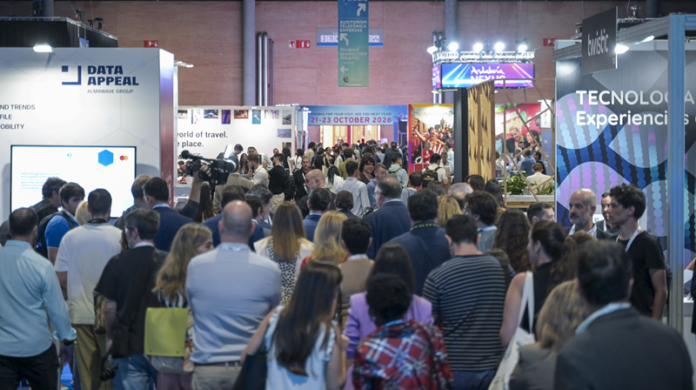 Curitiba participa de feira de turismo na Espanha e conhece tecnologias inovadoras