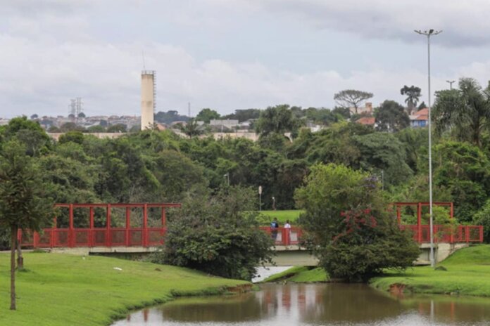 Parque Guairacá controla alagamentos no Fazendinha com 120 mil m² de área verde