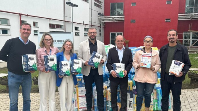 Hospital do Idoso recebe 4 mil fraldas da Comunidade Alcance em Curitiba