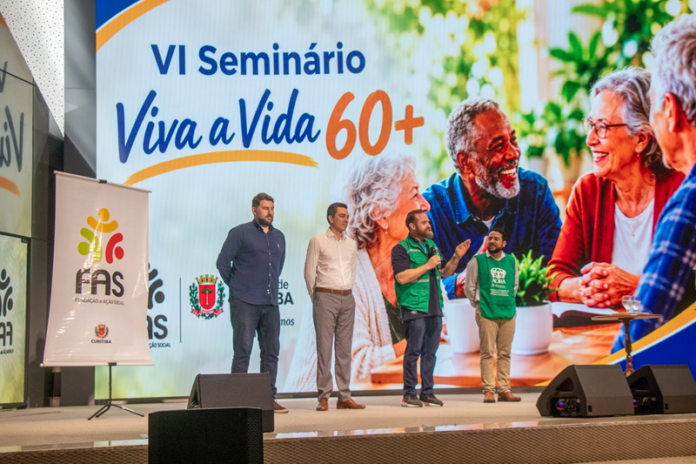 550 idosos de Curitiba participam de seminário sobre envelhecimento saudável