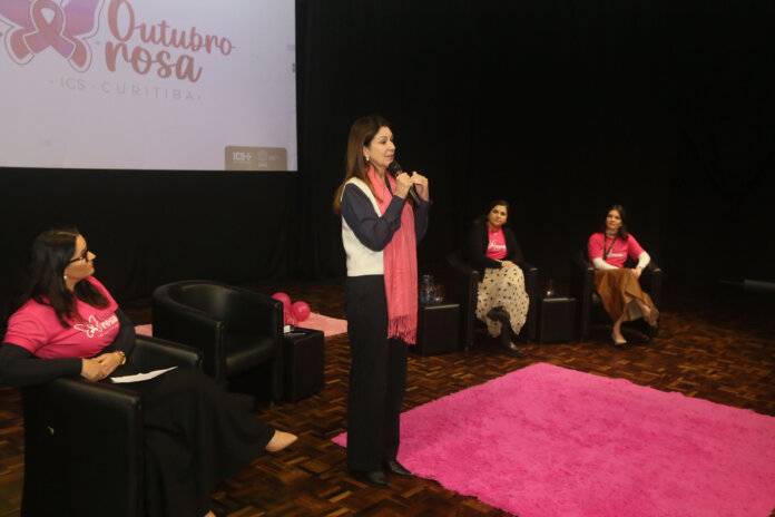 Curitiba reúne educadores para debater saúde da mulher no Outubro Rosa