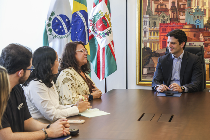 Curitiba vai capacitar migrantes para trabalhar em turismo com US$ 400 mil