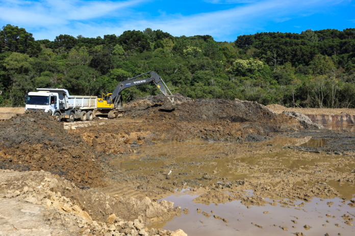 Obras no Parque Santa Cândida vão reduzir alagamentos em Pinhais e Colombo