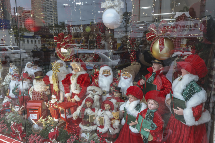 Centro de Curitiba recebe concurso de vitrines de Natal com R$ 35 mil em prêmios