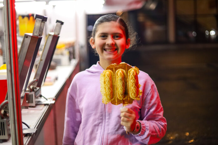 Festa dos Estados, das Nações e do Artesanato segue até domingo (18) em Maringá