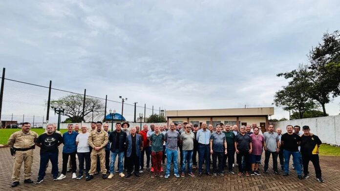 11º BPM reúne policiais da ativa e veteranos em homenagem no dia deles