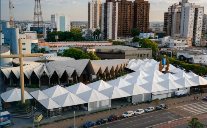 Festa da Padroeira abre praça de alimentação neste sábado em Cascavel