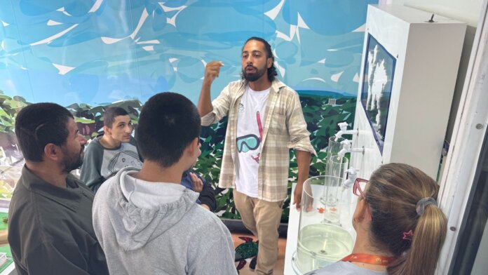 Morretes abre exposição sobre água e meio ambiente na Praça dos Imigrantes