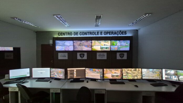 Guaratuba reforma centro de monitoramento com câmeras e equipamentos novos