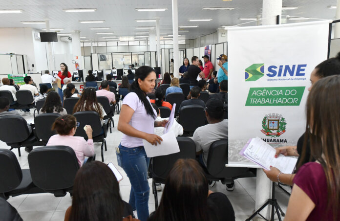 271 candidatos encaminhados em mutirão de emprego em Umuarama, 350 vagas disponíveis
