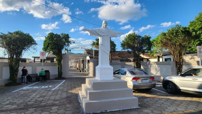 União da Vitória abre cemitérios em horário ampliado para Finados; veja os prazos de limpeza