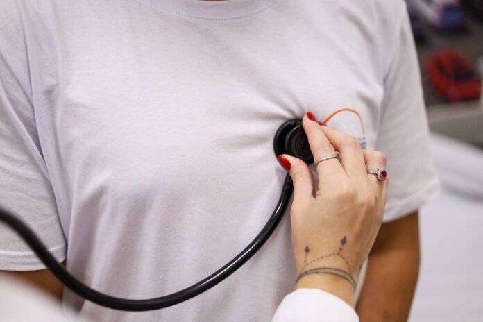 Maringá amplia cirurgias, consultas e exames; fila por oftalmologia cai 90%