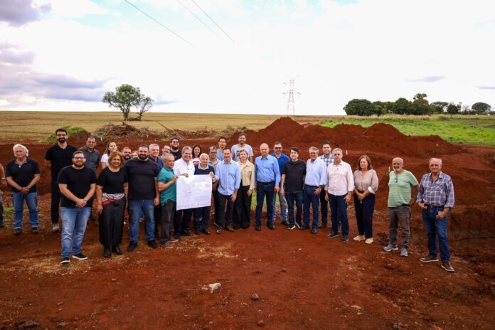 Maringá reconstrói travessia sobre Ribeirão Mandacaru após 10 anos fechada