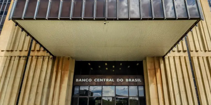 Banco Central vê sistema financeiro resiliente apesar de endividamento recorde