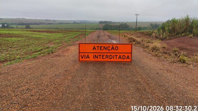 Estrada Lagoa Porã fecha em Guaíra após chuva danificar ponte, via reabre quando segura