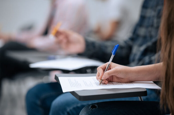 Unicentro abre inscrições para exame de proficiência em idiomas em Guarapuava
