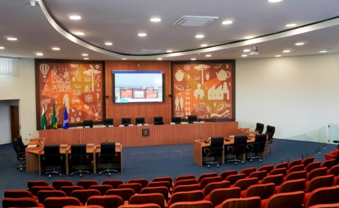 Câmara de Campo Largo muda sessão para terça (13) por feriado de Nossa Senhora Aparecida
