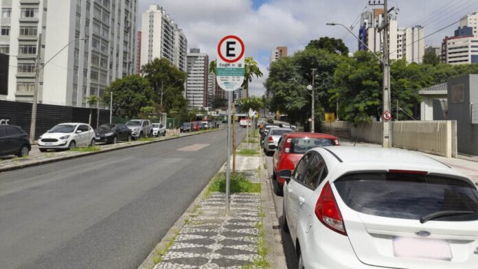 Avenida Paraná fecha pista lenta terça para obras, desvio é pelas ruas Estados Unidos e Canadá