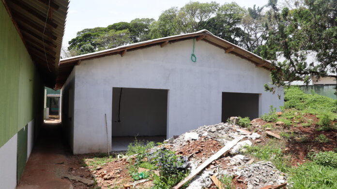 Ivaiporã reforma farmácia e vigilância sanitária do centro de saúde