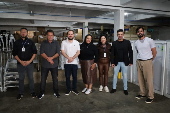 Guarapuava equipa UBS com geladeiras, fogões e aparelhos de saúde