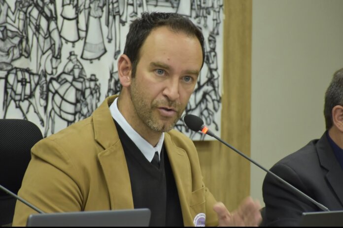 Guaraituba e Maracanã ganham propostas de reforma e melhorias urbanas