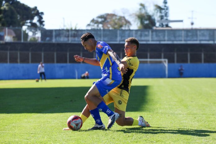 Cascavel goleia Sarandi 11 a 2 e avança nas quartas do Paranaense Sub-17