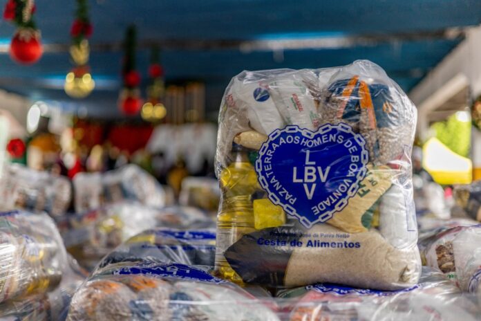 LBV arrecada alimentos em Cascavel para cestas de Natal