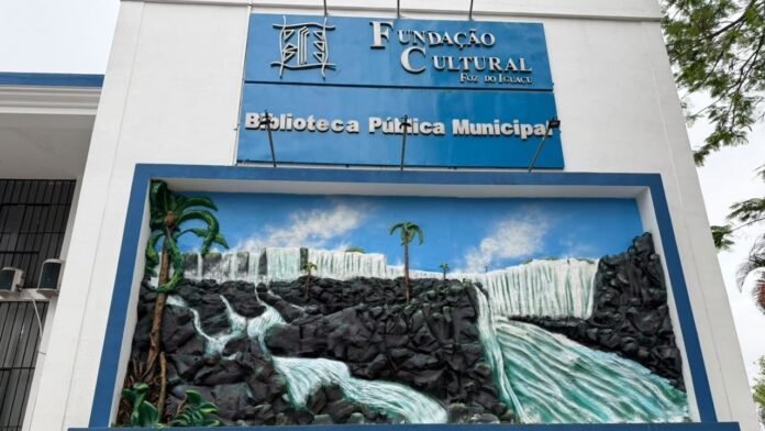 Foz abre Jornada de Educação Patrimonial com restauração do Mural das Cataratas