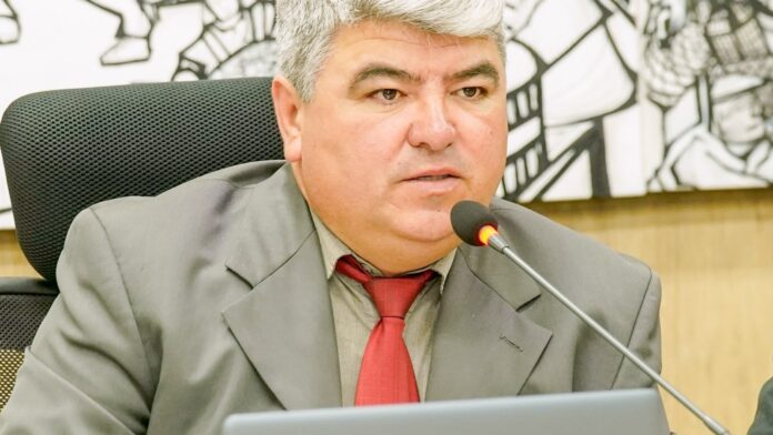 Colombo homenageia 25 empresas no Dia do Empreendedor